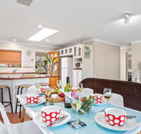 Blue Haze air conditioned comfort - Kawana Tourism