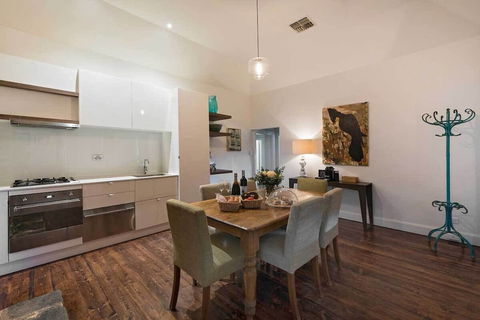 Jacobs Estate Cottage - Kawana Tourism 5