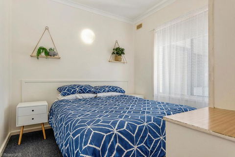 Jamaica Holiday Units - Kawana Tourism 5