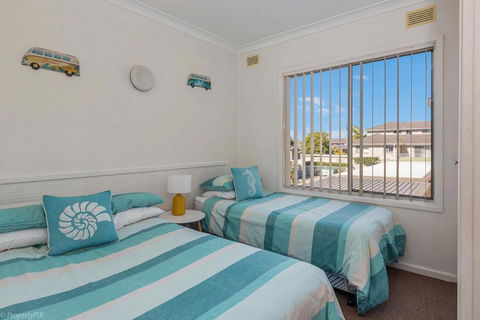 Jamaica Holiday Units - Kawana Tourism 3