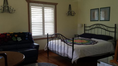 Stringybark Hills Retreat - Kawana Tourism 1