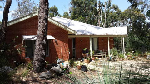 Stringybark Hills Retreat - Kawana Tourism 6
