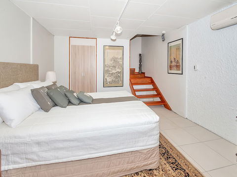 Unique Tropical Rainforest Getaway - Kawana Tourism 2