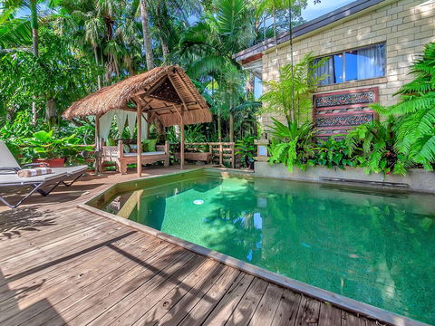 Unique Tropical Rainforest Getaway - Kawana Tourism 1