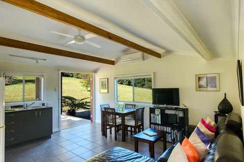 Afterglow Cottages - Kawana Tourism 5