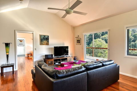 Afterglow Cottages - Kawana Tourism 4