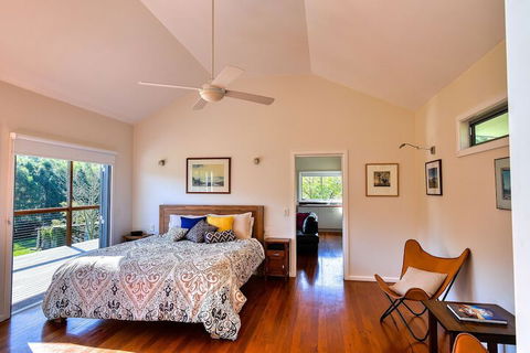 Afterglow Cottages - Kawana Tourism 1