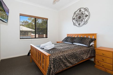 Robins Place - Kawana Tourism 6