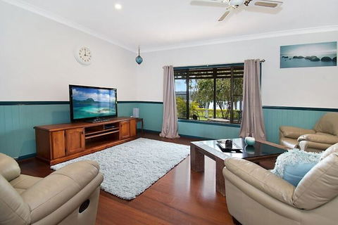 Robins Place - Kawana Tourism 7