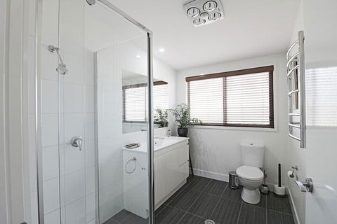 Toallo St - Kawana Tourism 3