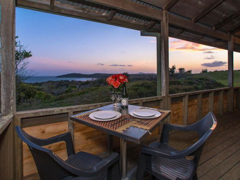 Aqualuna Excellent Surfing Beaches. - Kawana Tourism 1