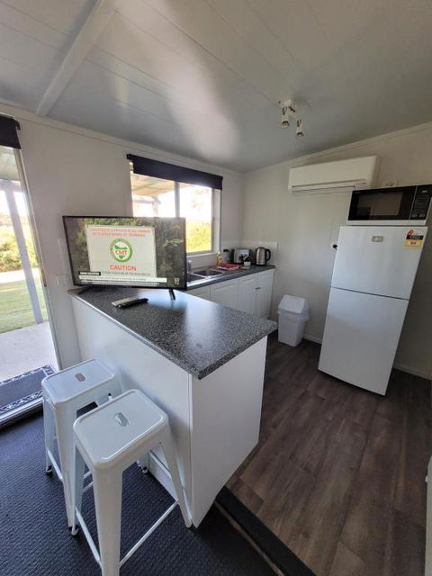 Jabiru Motel - Kawana Tourism 3