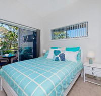 Suibhne modern unit opposite river - Kawana Tourism