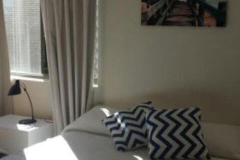 Endeavour Court U6 15 Landsborough Pde - Kawana Tourism 4