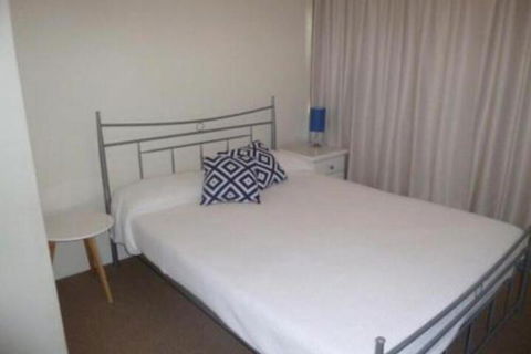Endeavour Court U6 15 Landsborough Pde - Kawana Tourism 3
