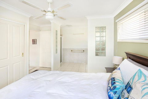 Michael Street 39 Golden Beach - Kawana Tourism 1