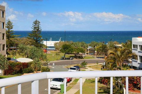 Edmund Shores U5 / 58 Edmund Street - Kawana Tourism 2