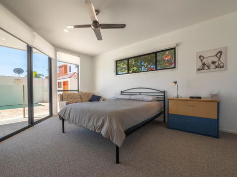Campbell St. 11 Moffat Beach - Kawana Tourism 5