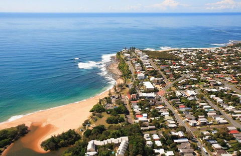 Campbell St. 11 Moffat Beach - Kawana Tourism 4