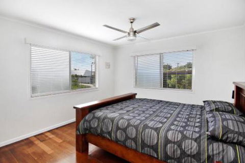 Kennedy Pde 11 Golden Beach - Kawana Tourism 2