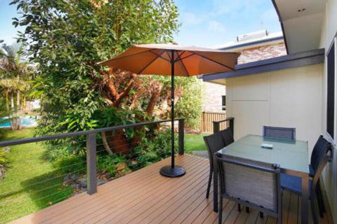 Kennedy Pde 11 Golden Beach - Kawana Tourism 0