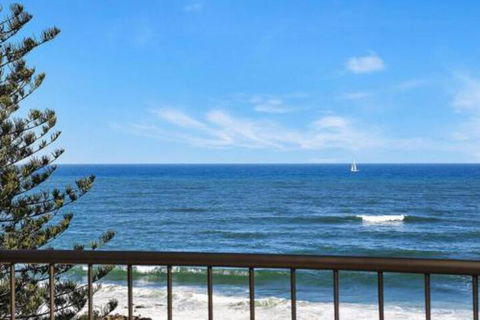 Edgecliffe Unit 7 4 Bulcock Beach Esplanade Kings Beach - Kawana Tourism 3