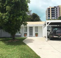 Coral Cottage 93 Taylor Ave Golden Beach - Kawana Tourism