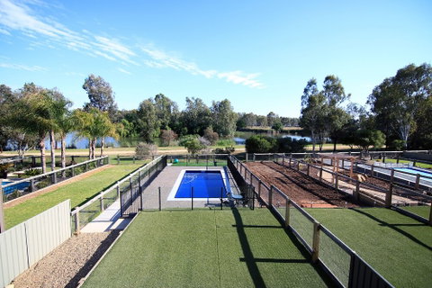 The Anchorage By The Lake - Kawana Tourism 2