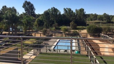 The Anchorage By The Lake - Kawana Tourism 3