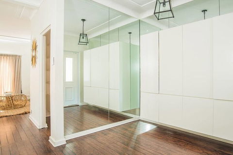 Ultimate Sandringham Beach Front Luxury House - Kawana Tourism 7