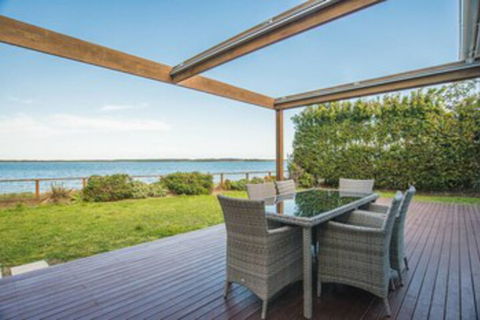 Ultimate Sandringham Beach Front Luxury House - Kawana Tourism 0
