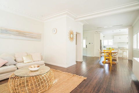 Ultimate Sandringham Beach Front Luxury House - Kawana Tourism 5