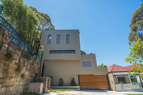 Townhouse Near The City Perfect Family Retreat - Kawana Tourism 2