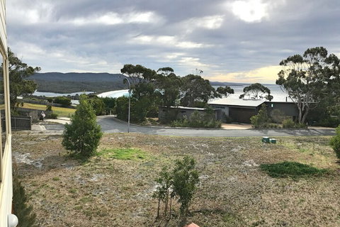 Angasi Apartment On Highcrest - Kawana Tourism 1