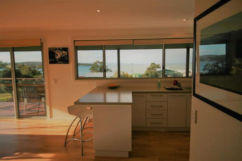Seaview At Southport - Kawana Tourism 6