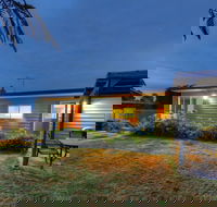Castaway Cottage - Essentially Tas - Kawana Tourism