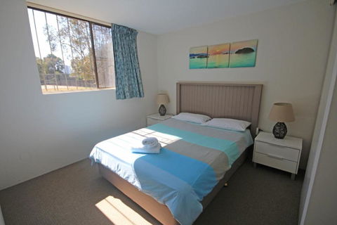 Dunes Holiday Apartments Unit 1 - Kawana Tourism 3