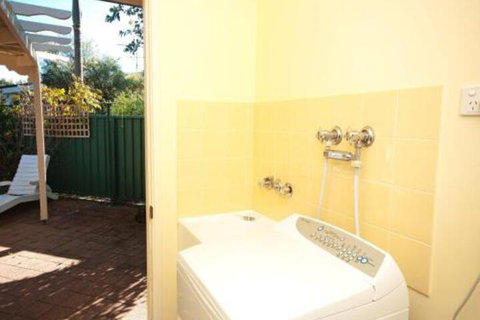 Views To Yaccaba Headland - Kawana Tourism 6