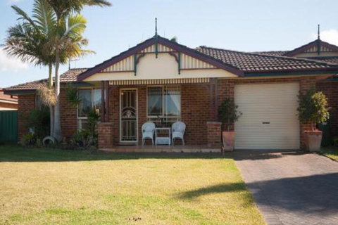 Views To Yaccaba Headland - Kawana Tourism 0