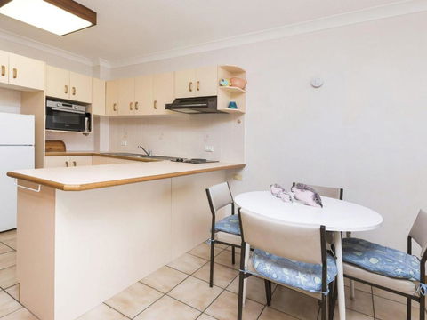 Fairholme 12 - Kawana Tourism 5