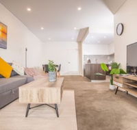 Refreshing 2bed2bath APT in Upcoming Liverpool - Kawana Tourism