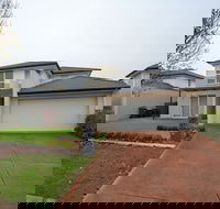 Superb Luxe 5BR Housepoint Cook Near Lake - Kawana Tourism