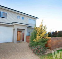 Adelphi Views on Luton Woodlands - Kawana Tourism