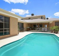 The Grand Holiday House - Kawana Tourism