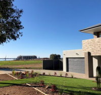 Lake Resort on Black Bull - Kawana Tourism