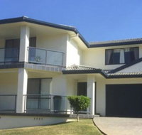 Orana Beach holiday home at Boat habour - Kawana Tourism