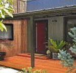 Lovett quirky stylish with a bush backdrop - Kawana Tourism