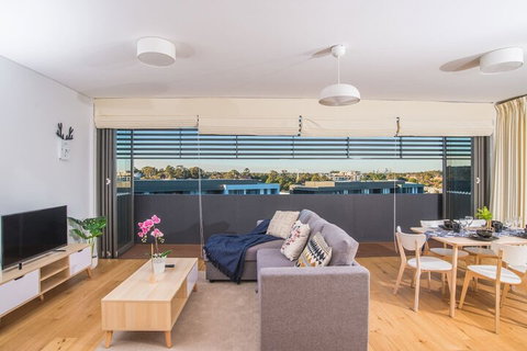 Peak East 2bed2bath APT @ryde SO Relaxing - Kawana Tourism 4