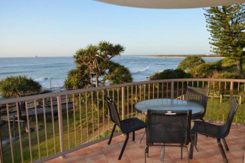 Pandanus Shores Kings Beach - Kawana Tourism 2