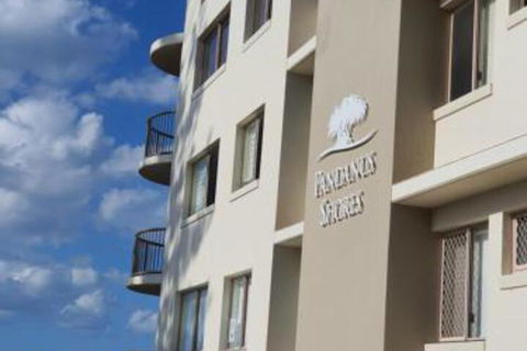 Pandanus Shores Kings Beach - Kawana Tourism 5